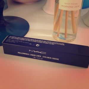 MAC Rollerwheel Liquid Liner